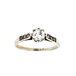 Pre Owned 18ct White Gold Diamond Solitaire Ring ZR129